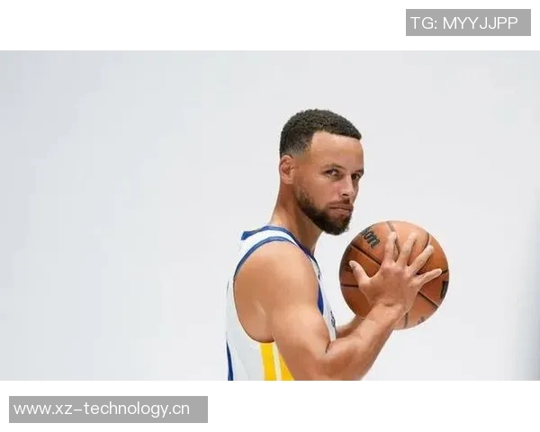 科尔盛赞库里在球队中的核心地位一切战术围绕他展开