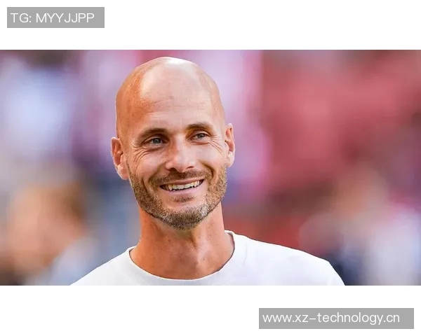 弗拉门戈年轻中卫克雷顿正式加盟沃尔夫斯堡合同至2030年