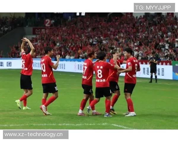 南通队禁区外惊艳凌空抽射中框金成民倒勾补射精彩破门